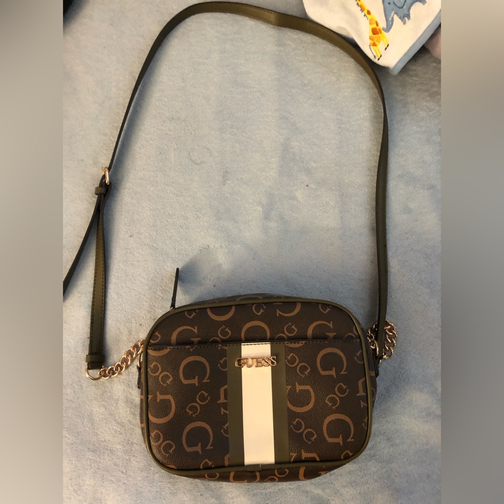 Guess purse